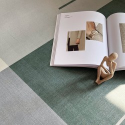 In stock Green forest-style minimalist living room carpet, ins-style sofa and coffee table mat, simple, high-end wall-to-wall carpet for home use.